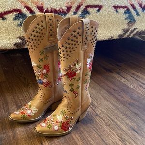 NWT Dingo Poppy Women’s leather cowboy boot